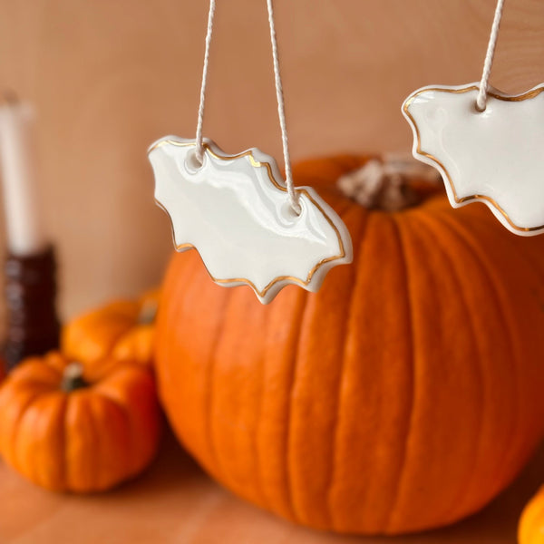 CHAUVE-SOURIS EN PORCELAINE / OR