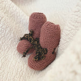 jacky-and-family-chaussons-bébé-tricot-laine-bois-de-rose-leopard-3