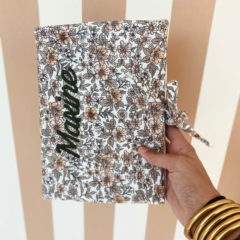 PROTÈGE CARNET DE SANTÉ - FLEURS SÉCHÉES