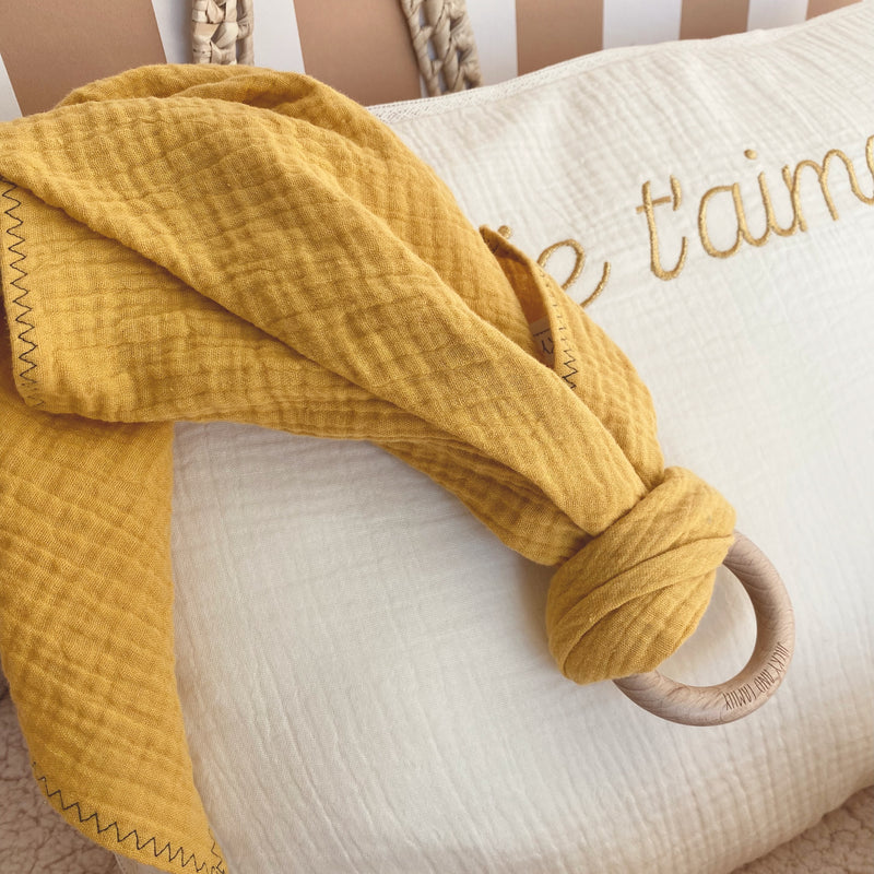 DOUDOU HOCHET JAUNE MOUTARDE