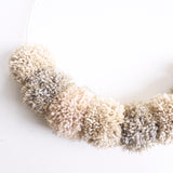 jackyandfamily-pompons-couronne-mahault-3